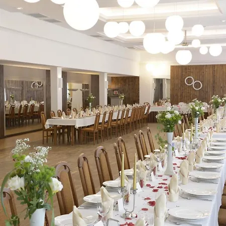 Hotel Leśna Radość *